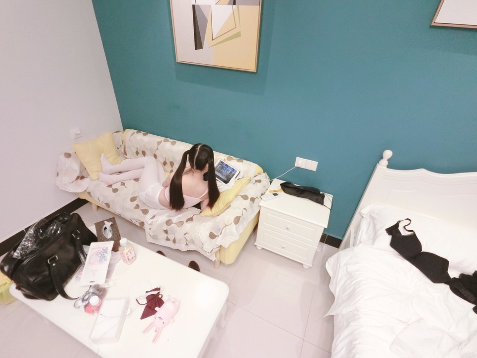 似喵 NO.005 小草莓pink内衬.jpg 似喵 NO.005 小草莓pink内衬.jpg